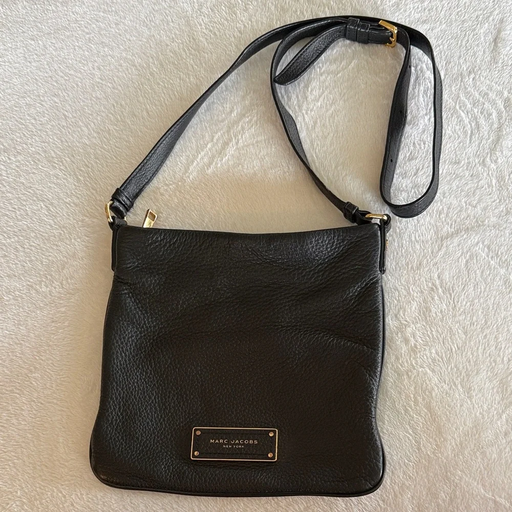 Marc Jacobs Black Pebbled Leather Crossbody Bag - Picture 1 of 3